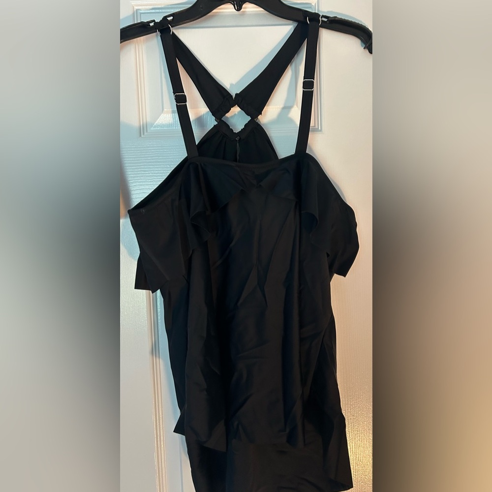 Women's Elegant two piece swimsuit top with Shorts